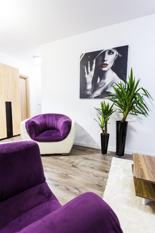 Unique Hotel Apartments Grand Residence Яш Екстериор снимка
